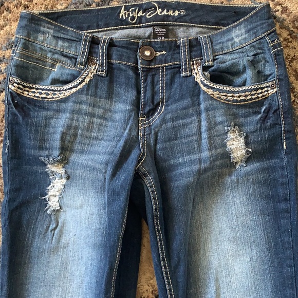 Ariya Flare Jeans- size 7/8 - Picture 2 of 4